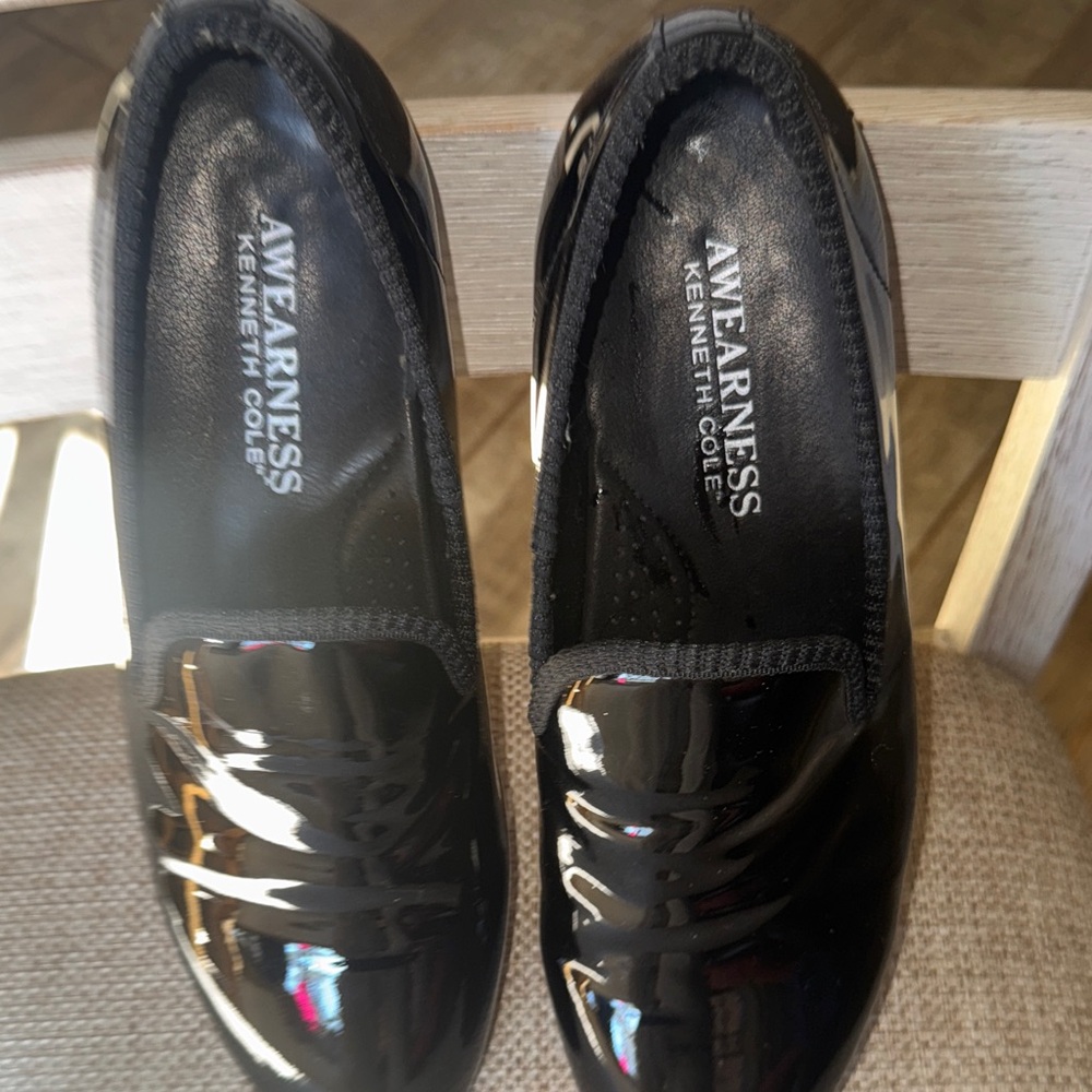 Men’s Kenneth Cole Glossy 

Black Men's Slip-Ons
